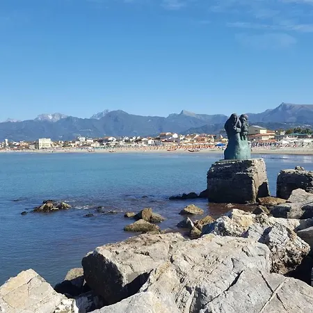 Villino Carlotta * Viareggio